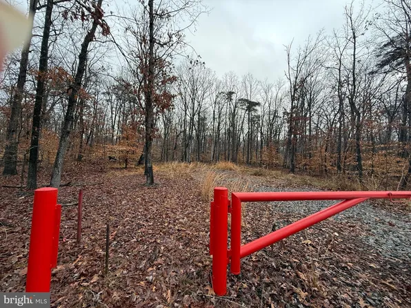 5951 Clifton Rd, Clifton, VA 20124