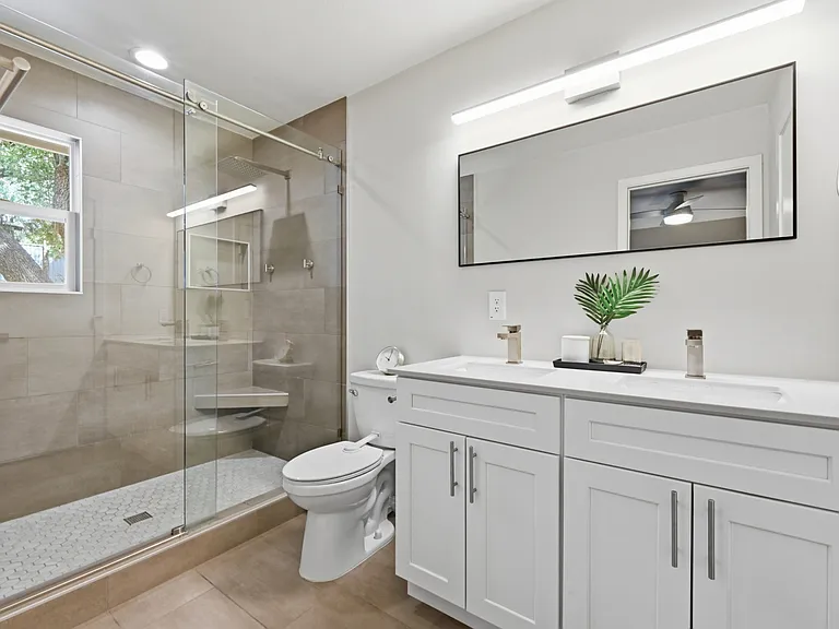 7806 Lowdes Dr — Photo 18