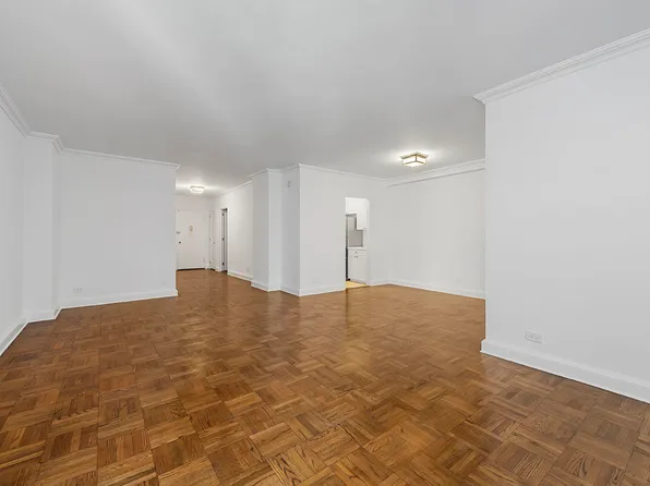 215 East 68th Street 12Q image 2 of 8