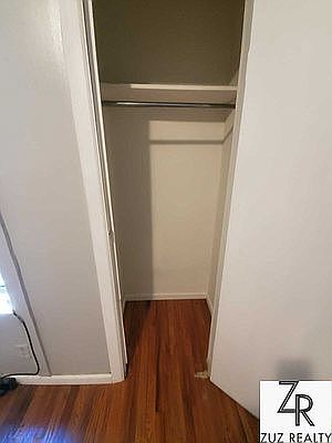 4th image of 404 E 21st St APT 3