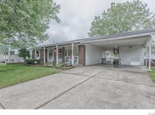 12 Saint Timothy Dr, Saint Peters, MO