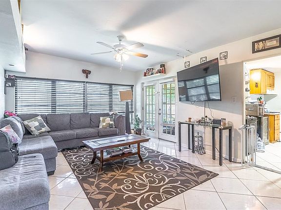 3rd image of 743 ALFRED DRIVE
