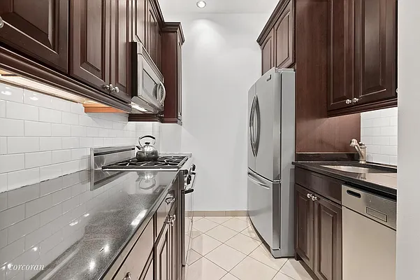 Sold by Corcoran | media 3