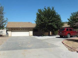 8180 11th St, Hesperia, CA 92345