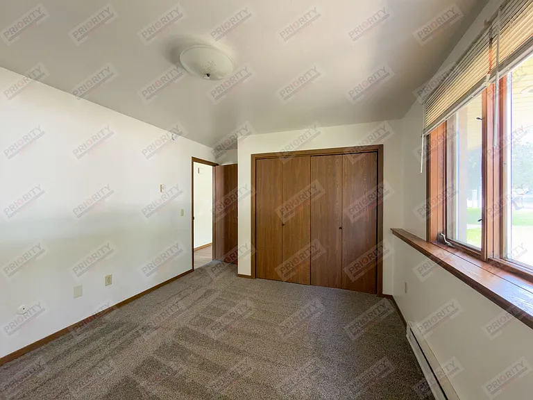 701 S Brooks Ave — Photo 11