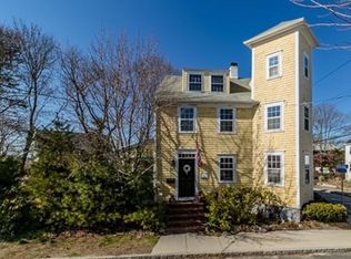 24 Oxford St, Fairhaven, MA 02719