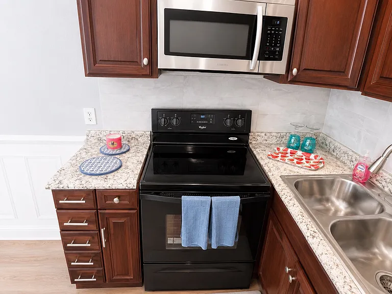4666 Ken Knight Dr N #4666 — Photo 9