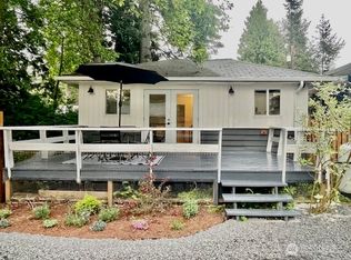 8293 Beachway Dr, Blaine, WA 98230