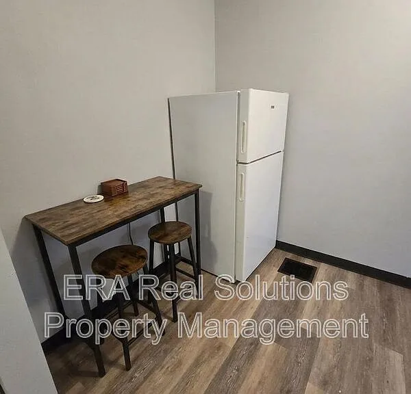 81 N Hampton Rd #A — Photo 4
