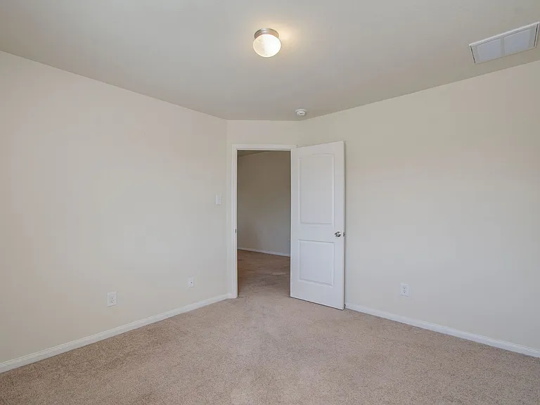 10410 Solitude Way — Photo 36