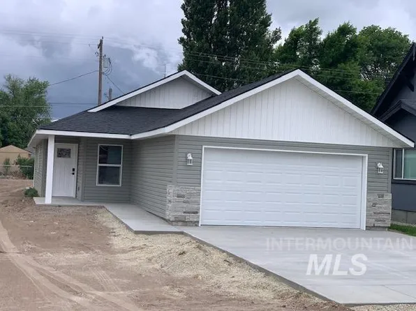 921 E St, Rupert, ID 83350
