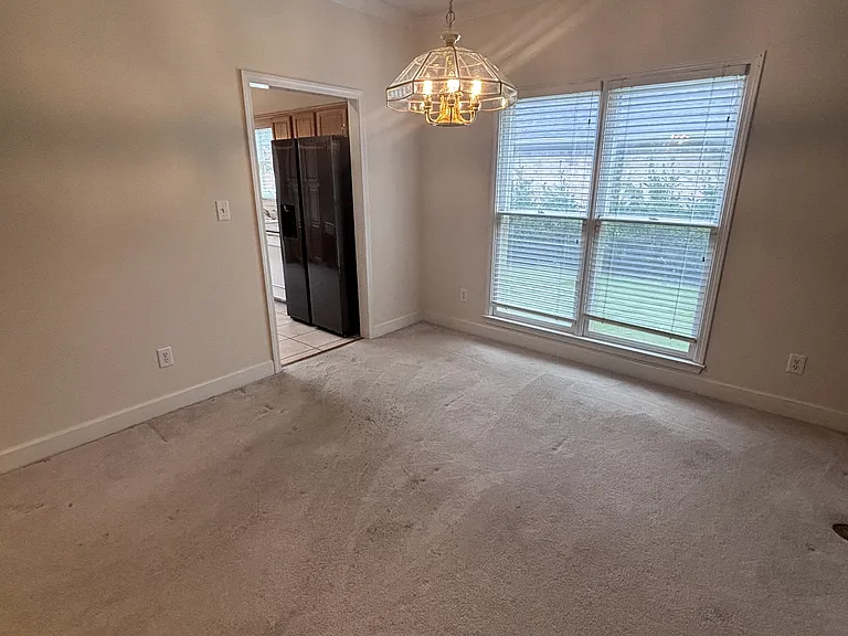256 Crest Lake Dr — Photo 5