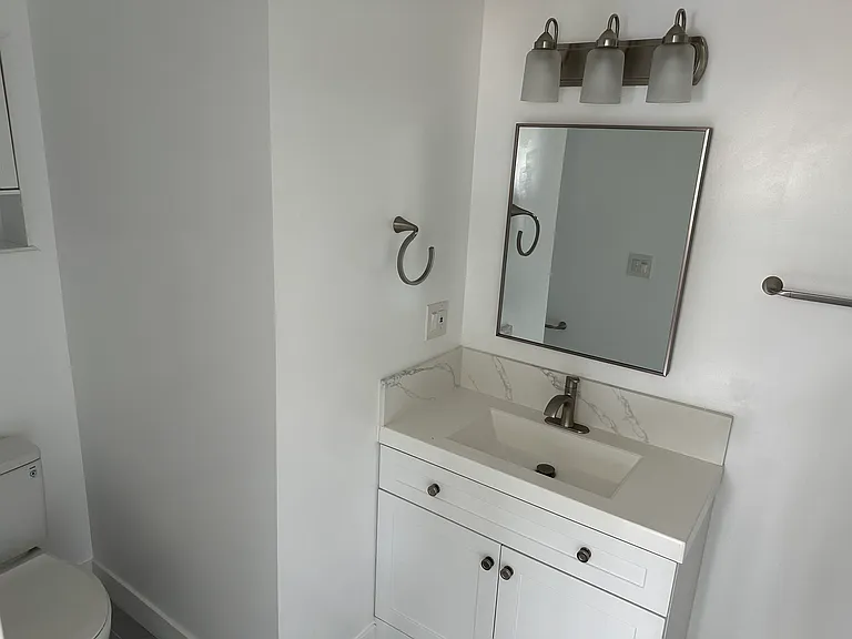 4104 Michael Ave — Photo 8