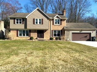 5641 Tracy Dr, Youngstown, OH 44512