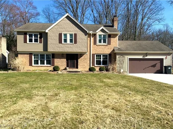 5641 Tracy Dr, Youngstown, OH 44512