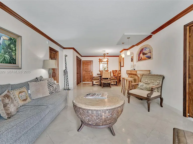 5555 Collins Ave #5B — Photo 8