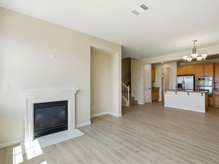 5206 Fioli Loop — Photo 13