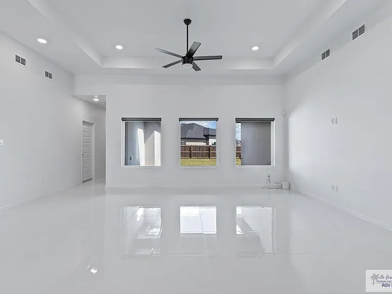 7283 Rain Forest Dr — Photo 15