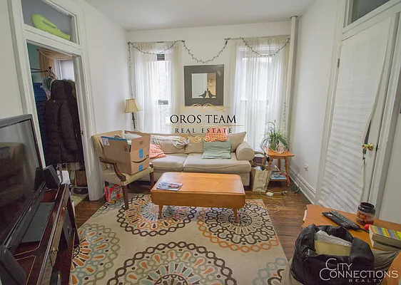 Rented by City Connections Realty | media 11