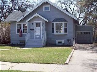 839 10th Ave NW, Minot, ND 58703