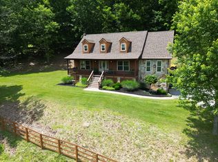 547 Sundance Rd, Ivydale, WV 25113