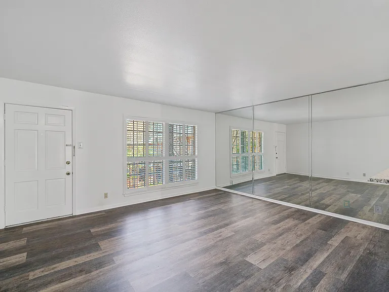 8401 N New Braunfels Ave #240 — Photo 17
