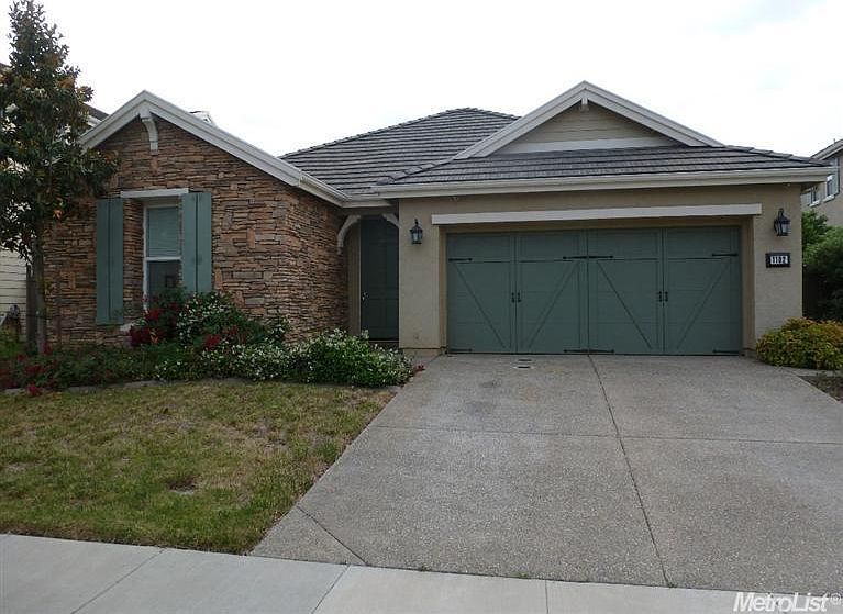 1st image of 1102 Thornhill Ln