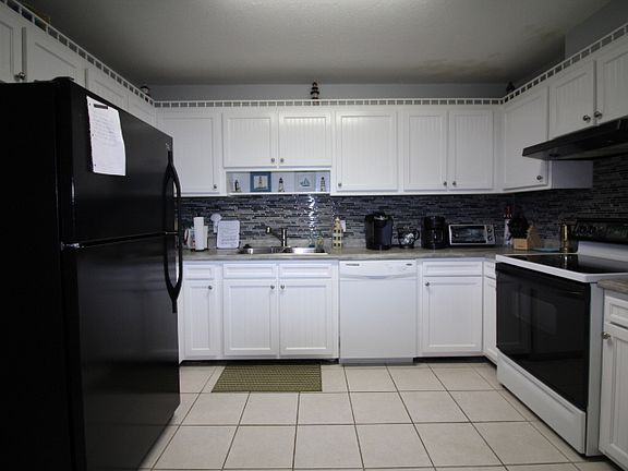 3rd image of 726 Eglin Pkwy NE Unit 9B