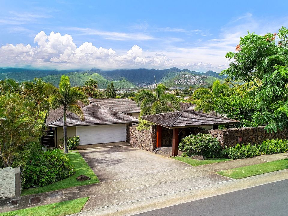 Entry and home front aerial