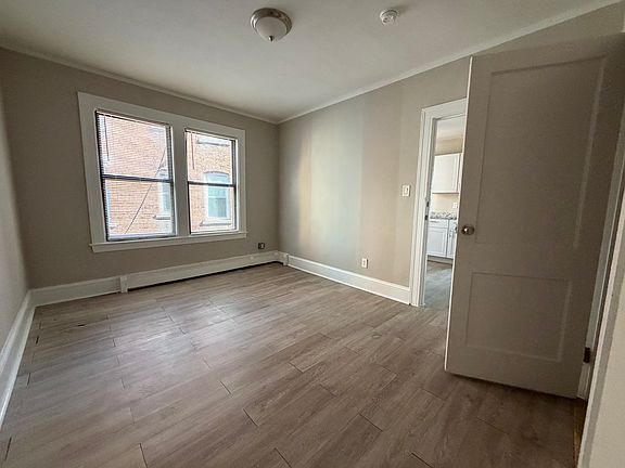 3rd image of 101 Maple Ave APT C1
