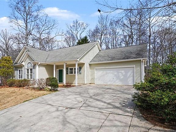 4th image of 144 Amidon Dr