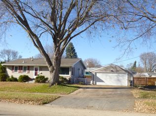 655 36th Ave NW, Rochester, MN 55901