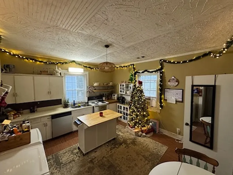 1095 Macon Hwy — Photo 2