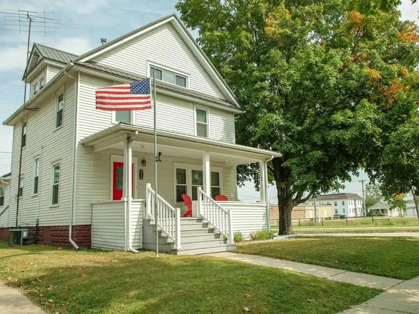 602 1st Ave SW, Waverly, IA 50677