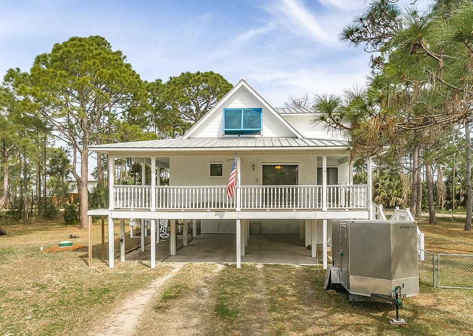 1st image of 300 Cook St