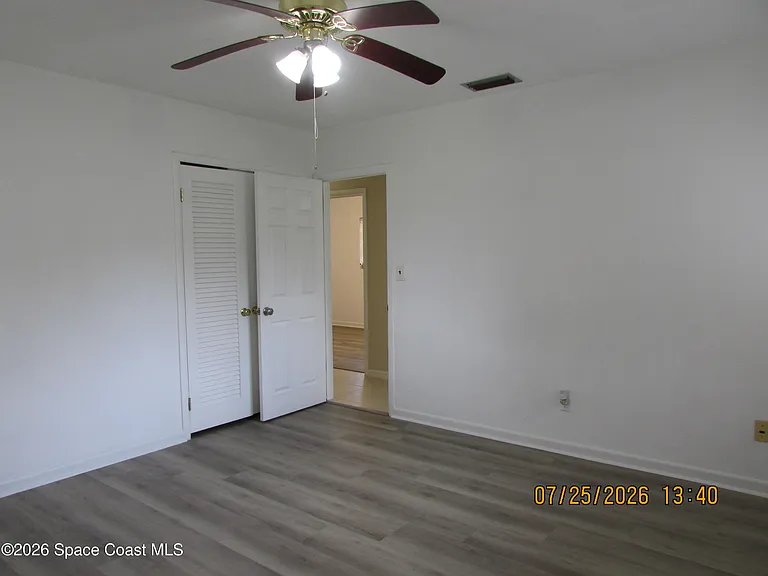 211 W Laila Dr — Photo 27