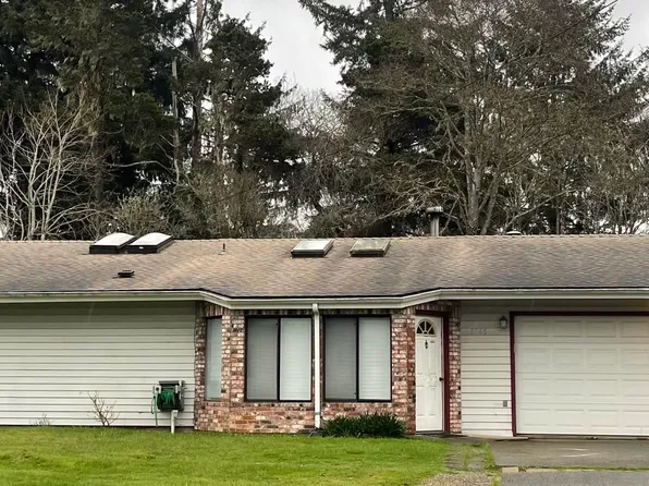 1565 Del Mar Rd, Crescent City, CA 95531