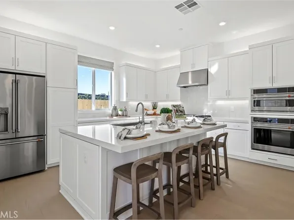 26656 Solstice Ln, Valencia, CA 91381