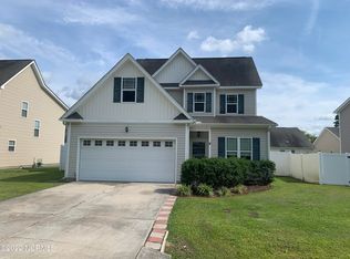 414 Peregrine Ridge Dr, New Bern, NC 28560