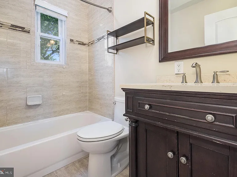 320 Wesmond Dr — Photo 11