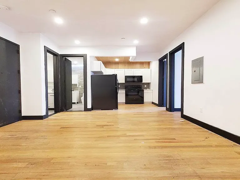 172 Suydam St #3L — Photo 7