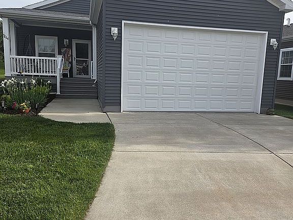2nd image of 5624 Kingsley Dr
