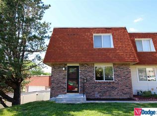 1120 Delmar St APT 1A, Papillion, NE 68046