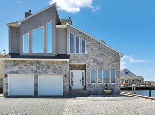 86 Longpoint Dr, Brick, NJ 08723