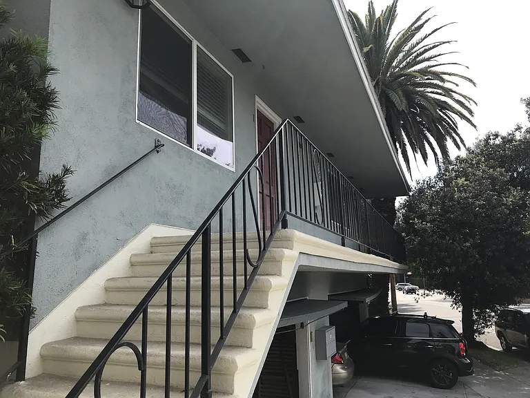1361 E Del Mar Blvd #1 — Photo 10