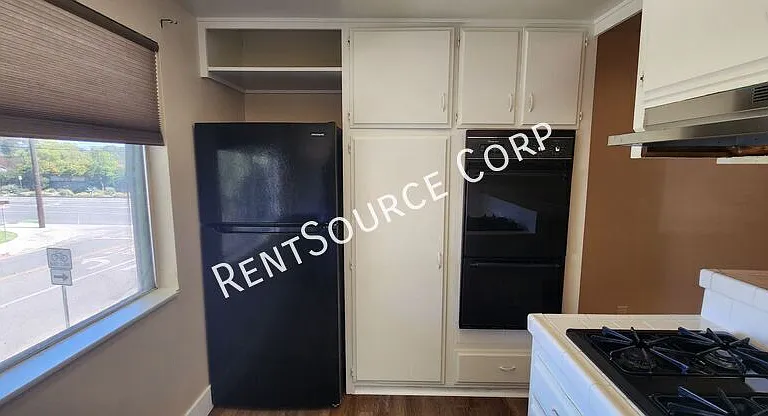 708 Santa Barbara Dr #F — Photo 12