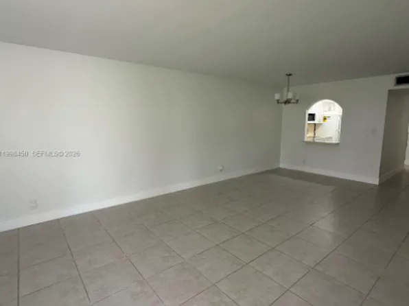 155 Lakeview Dr, Fort Lauderdale, FL 33326