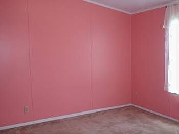 4th image of 33 Park Ln