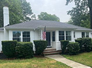 26123 Lake Rd, Bay Village, OH 44140