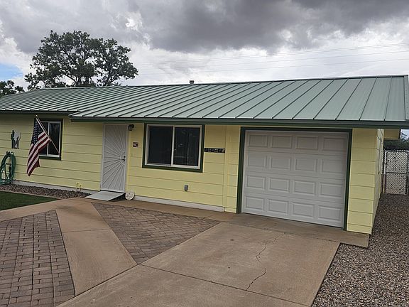 2nd image of 744 E Country Club Dr